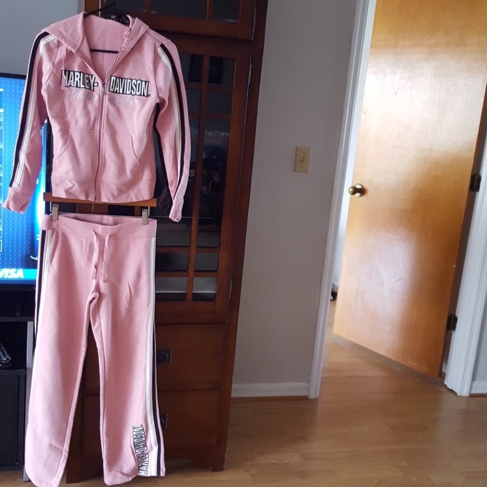 Women's sweat pants & hooded sweatshirt set